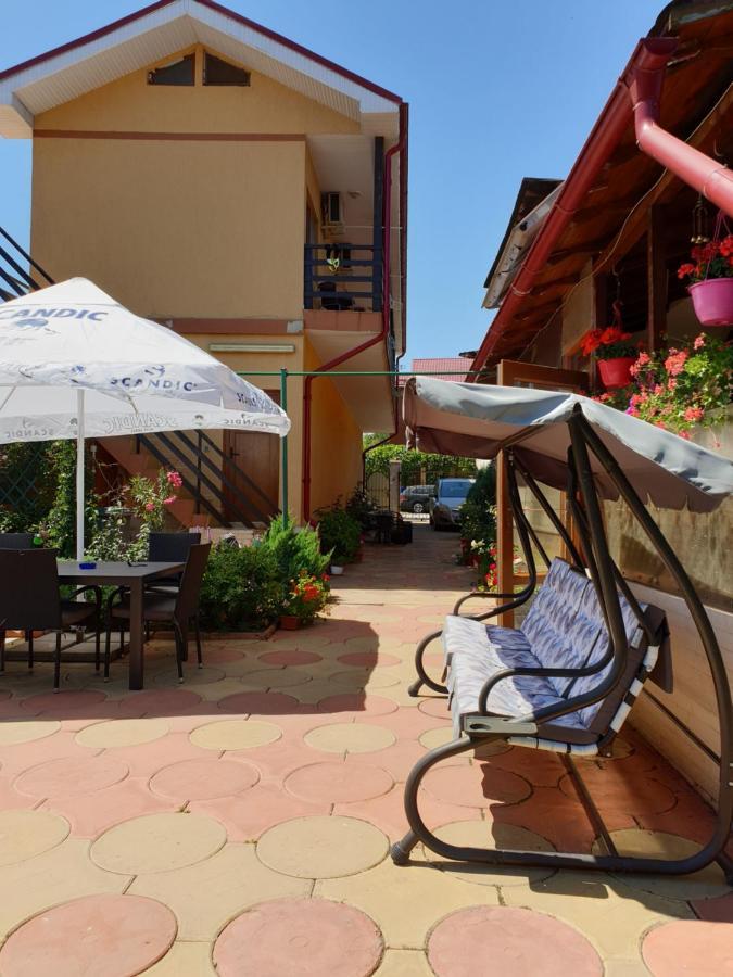 科斯蒂内什蒂 Casa Mary酒店 外观 照片