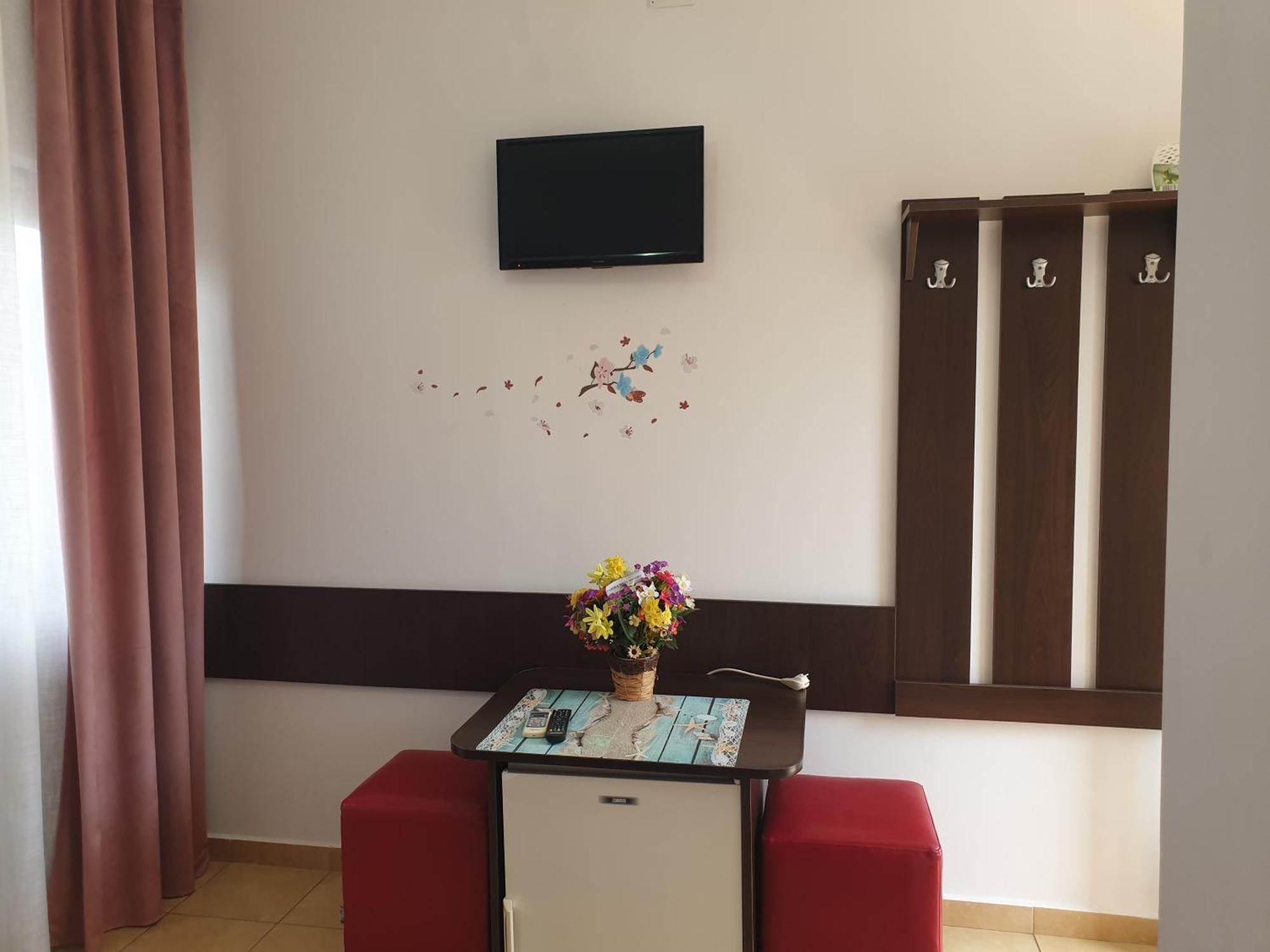 科斯蒂内什蒂 Casa Mary酒店 外观 照片